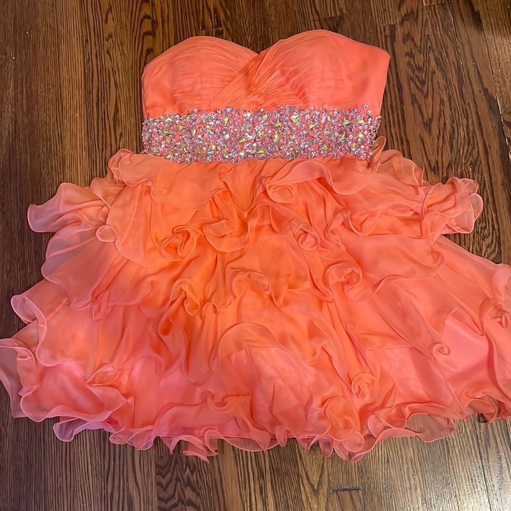 Rianna couture short rhinestone prom dress. Comes with scarf & spaghetti straps